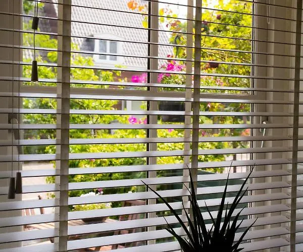 Slapen Bij Jesse 3* ブルック・イン・ウォーターランド